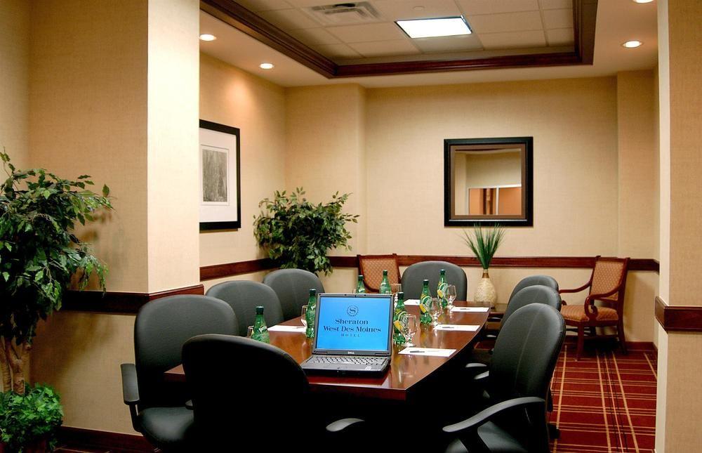 Sheraton Уест Де Мойн Екстериор снимка