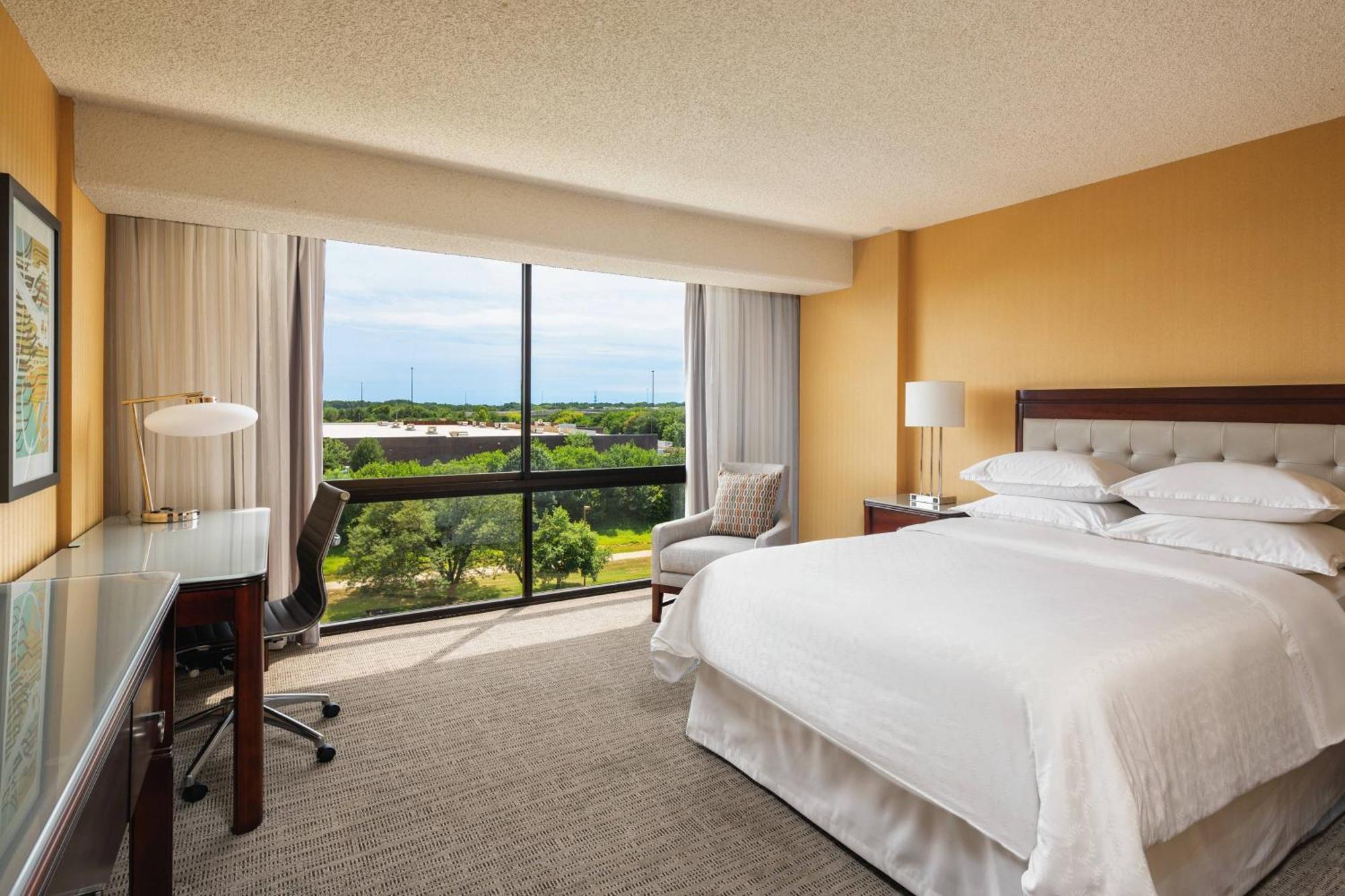 Sheraton Уест Де Мойн Екстериор снимка